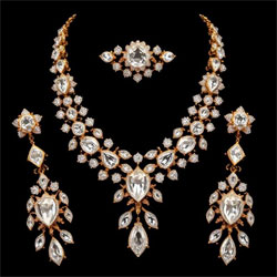 Luxury Fine Gold Diamond Neckless on Sindhu Bhavan Rd – Business Horizon